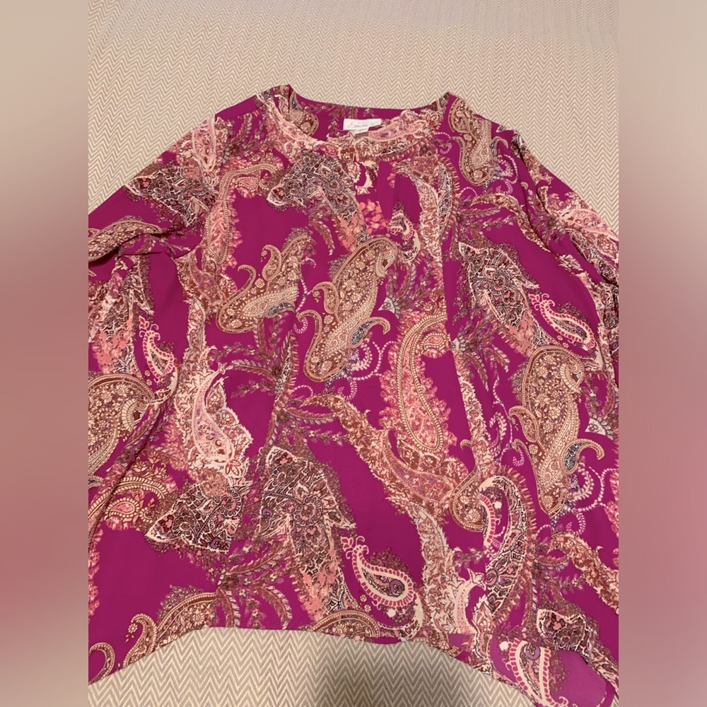 Simply Emma magenta paisley top. Long sleeves with roll tab. Size 2x.